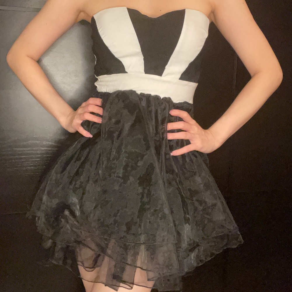 Black and white mini dress